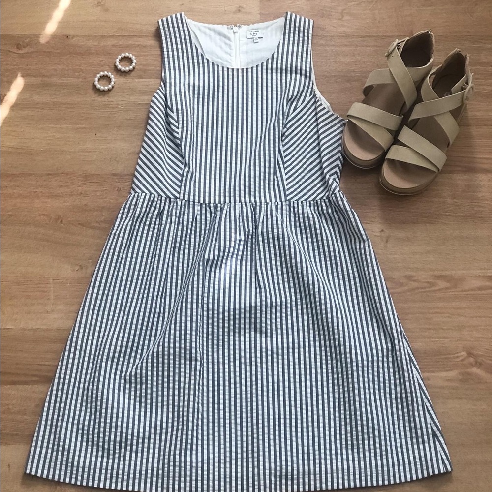 Crown & ivy seersucker dress!